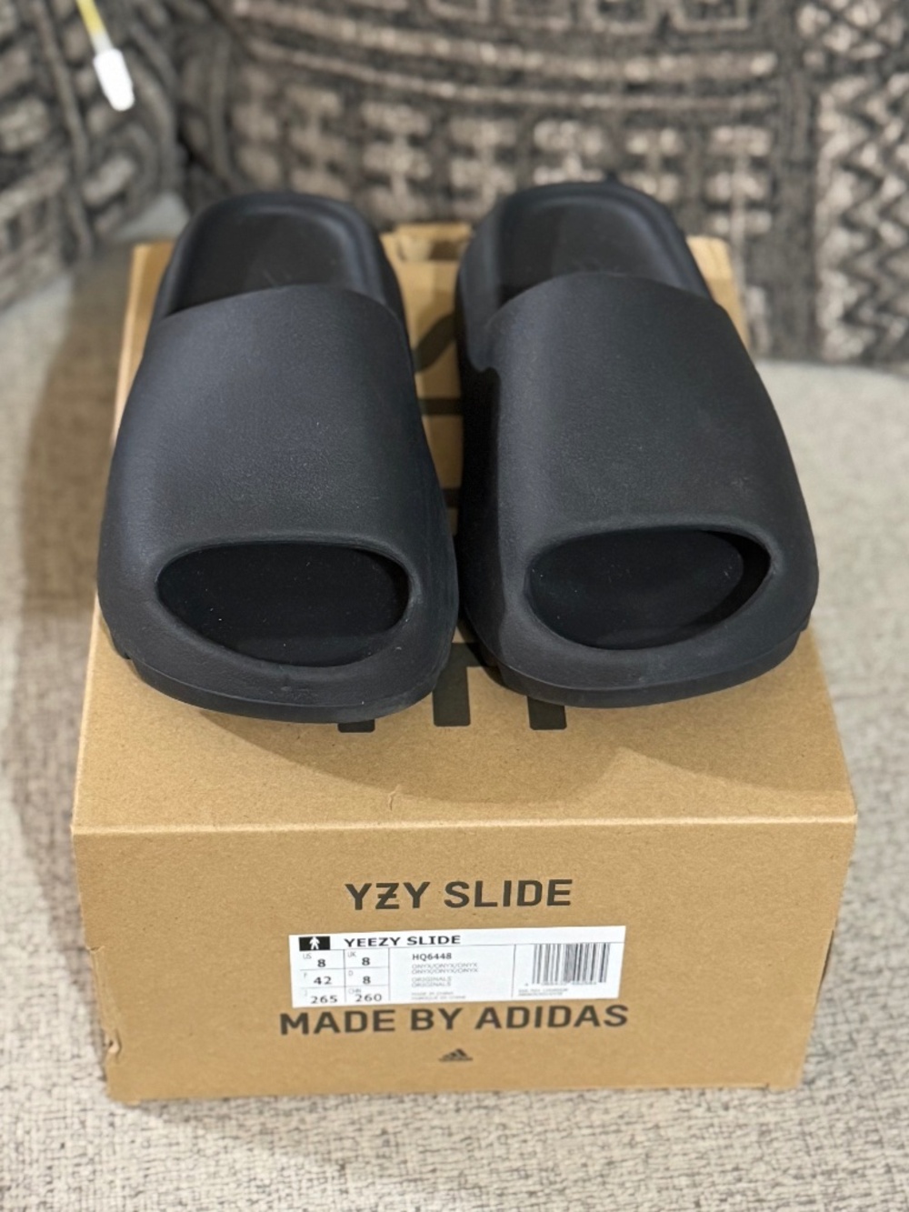 Yeezy Slide Matte Black Open-Toe Foam Sandals